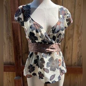 Fun, feminine, floral v-neck blouse. Size 8.
